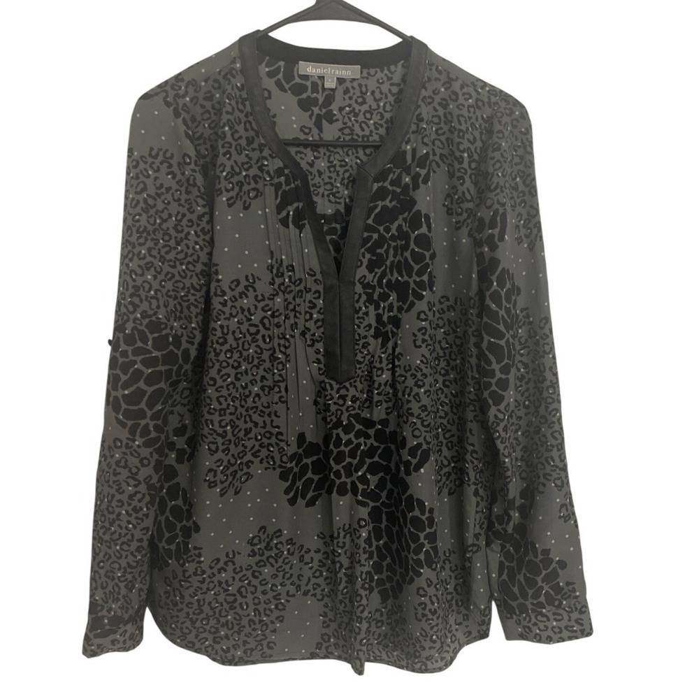 Daniel Rainn Women Leopard Print Blouse V-Neck Pleated Long Sleeve Gray Small